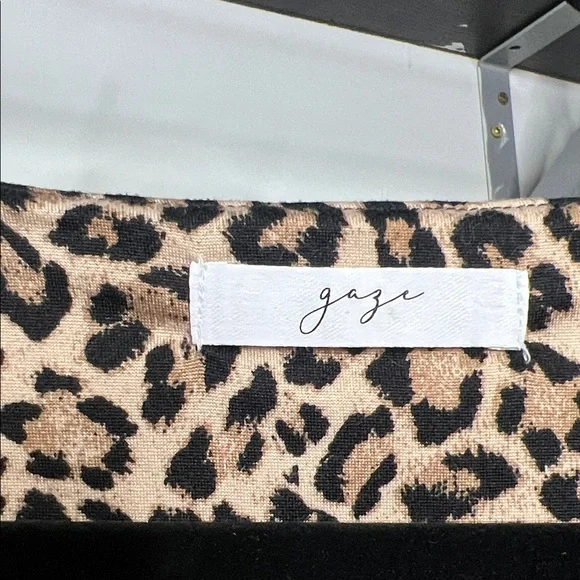 Leopard Crop Top - Picture 2 of 4